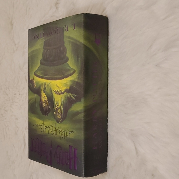 Harry Potter and the Half-Blood Prince Book 6 - Picture 4 of 5